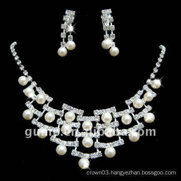 gift rhinestone jewelry set